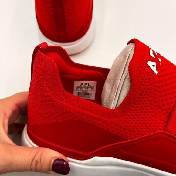 APL Men's 9.5 Techloom Bliss Slip On Athletic Shoes Run Gym Red White NIB Gift - Picture 5 of 9